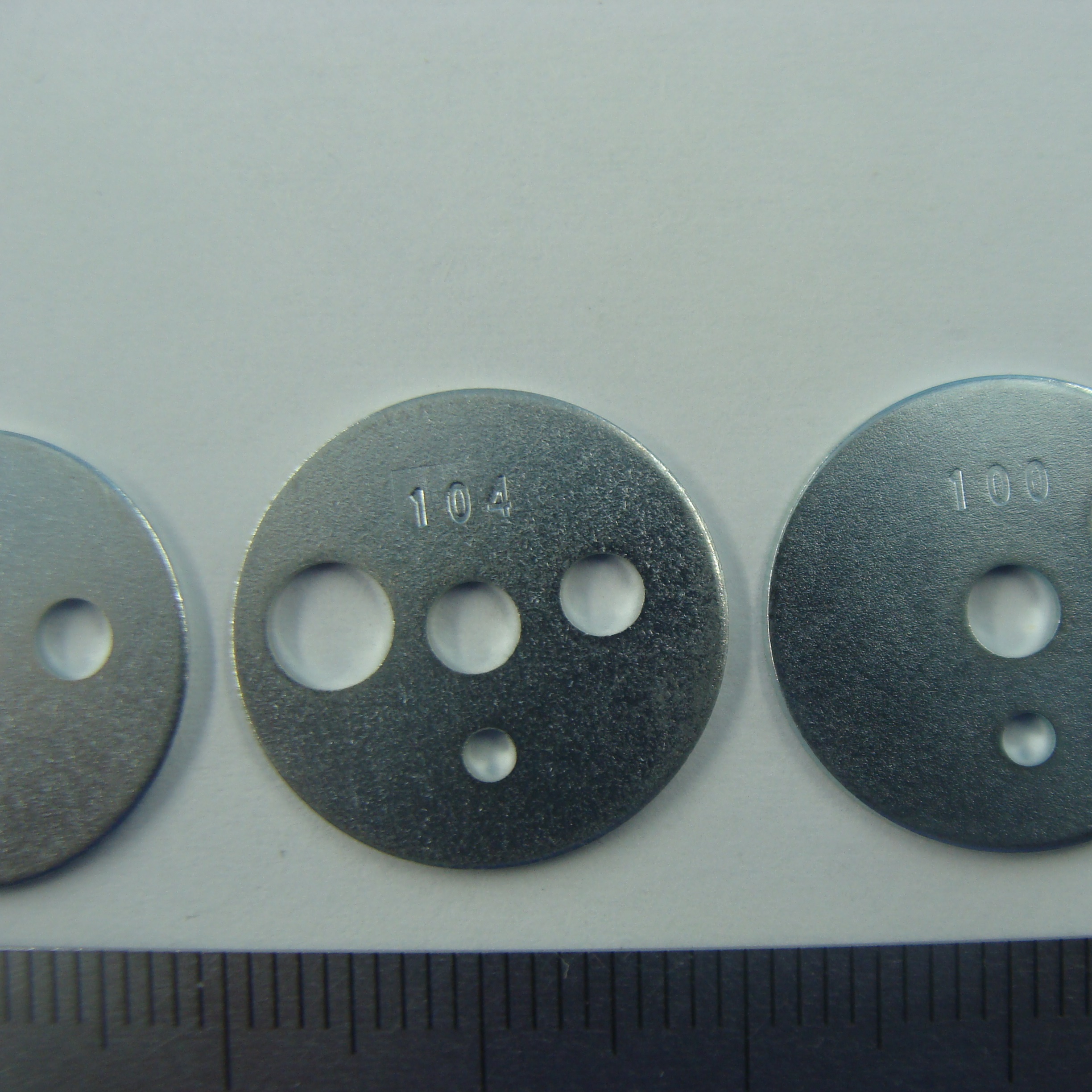 微馬達支架的材質(zhì)如何影響其性能和應(yīng)用？